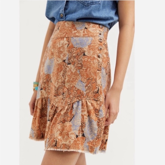 Pilcro Dresses & Skirts - Anthropologie Pilcro Prairie Brown Floral Side Button Ruffle Hem Skirt Size M